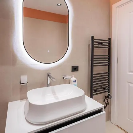 Apartament Spacious Citycenter New Bazaar Tirana